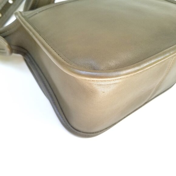 Vintage Coach Legacy Small Flap Bag Olive Green #9965 - Picture 8 of 12
